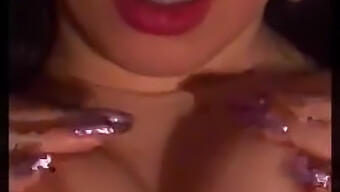 Sensual Latina Girl Gives A Satisfying Oral Sex